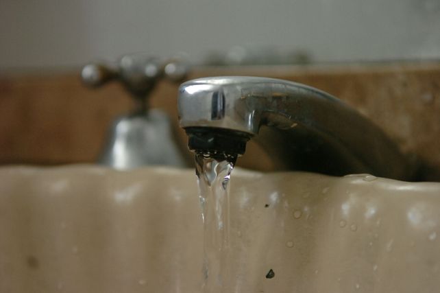 La alta demanda de agua genera complicaciones y el servicio no llega a barrios del norte de la ciudad