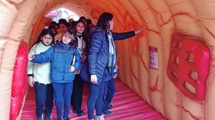 Concordia: se armó un colon inflable en la peatonal