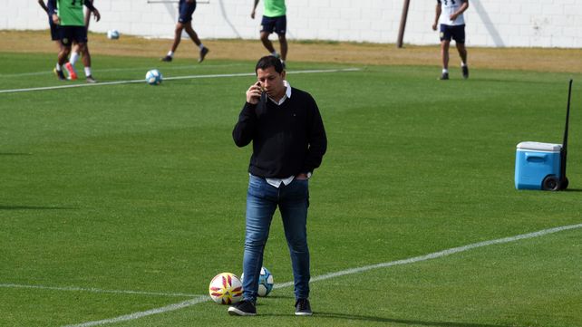 Gordillo confirmó que el jueves contra Godoy Cruz el técnico será Pirulo Rivarola.