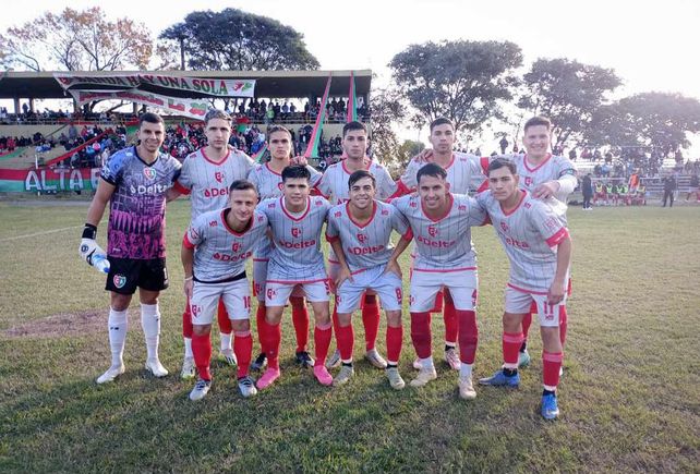 Coronel Aguirre consiguió un buen empate en Villa Constitución.