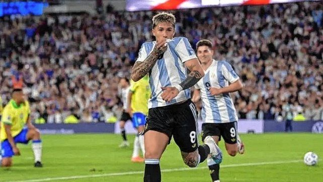 Enzo Fernández se sumó a la Selección Argentina y elogió a Mastantuono