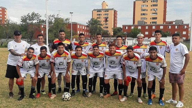 &nbsp;Se bajó el telón de la fecha 19 del Torneo Can Can Ceballos con triunfo de Defensores de Alto Verde.