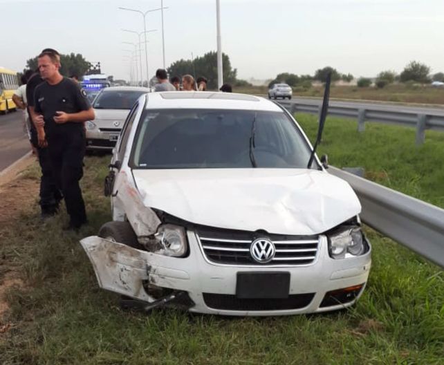 Así quedó el Bora que conducía el delincuente.