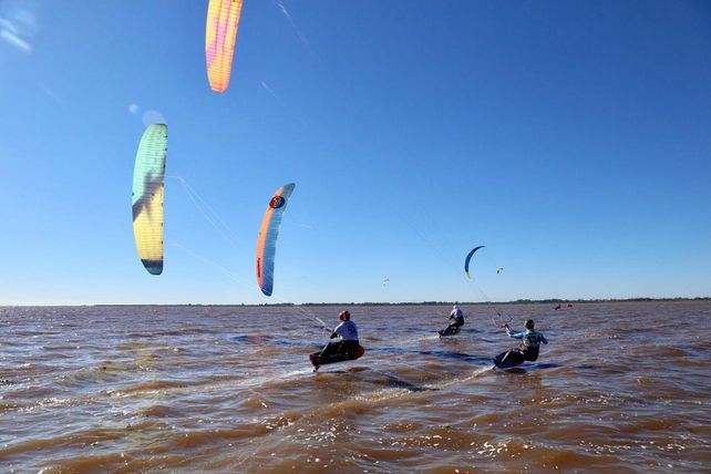 El tucumano Santi Cisneros pasó por Santa Fe, aprovechó el viento y voló