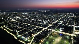Vista aérea de San Lorenzo iluminada por luces Led