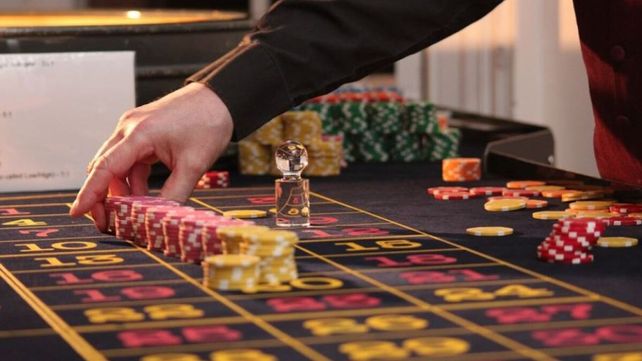 El joven perdió más de 350 mil dólares que estaban destinados a familias afectadas por la pandemia.&nbsp;