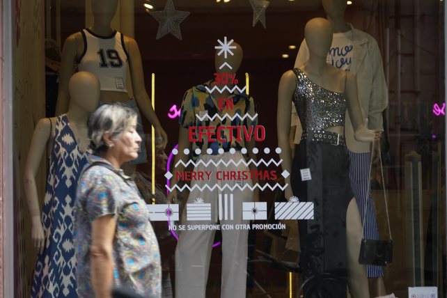 Los descuentos en efectivo en los locales de ropa no son nuevos