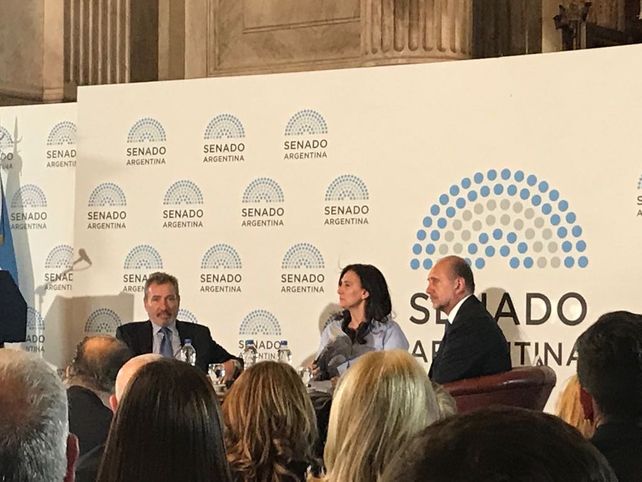 En una emotiva ceremonia, el Senado distinguió al diario La Capital por sus 150 años