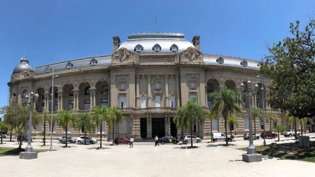 La dirigencia política discute la modificación de la Carta Magna de Santa Fe