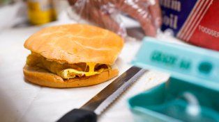 Los neoyorquinos, enojados porque aumentó el precio de su sándwich favorito