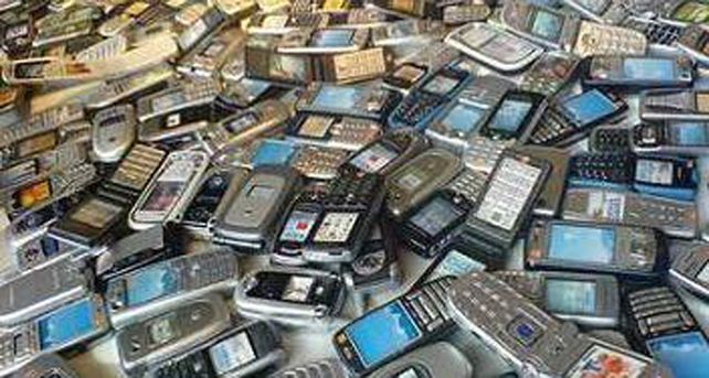 Giustiniani impulsa que la telefon&iacute;a m&oacute;vil sea considerada un servicio p&uacute;blico