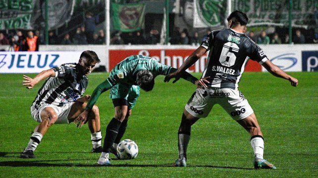 Central Córdoba ganó por la mínima en Junín.