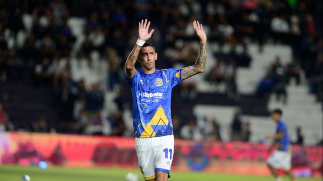 Ángel Di María retribuye los aplausos en Mendoza