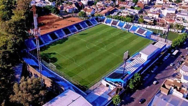 La otra misión de Colón: saber adaptarse a la cancha de Almagro