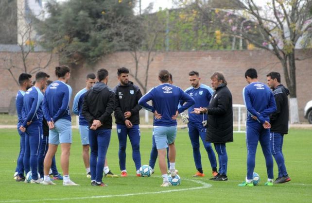 Zielinski: Ojalá el Pulga y Aliendro no jueguen bien