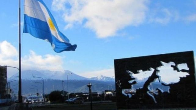 El gobierno lanza un programa anual de actividades para conmemorar la gesta de 1982.