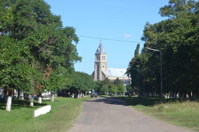 En Aarón sus calles son casi todas en diagonales que desembocan en la iglesia del convento del pueblo.