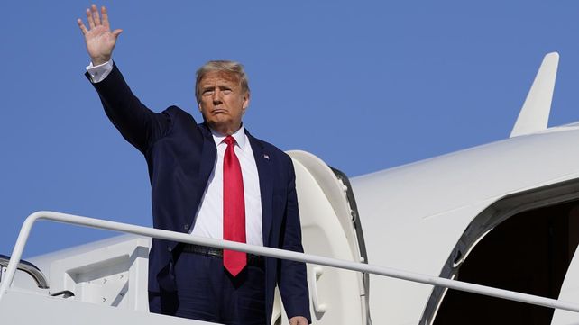 El presidente de Estados Unidos sufragó por anticipado en Florida: Voté por un tipo llamado Trump