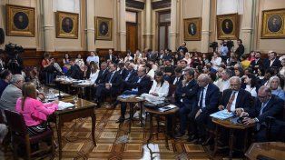Comisiones del Senado estiraron el tratamiento del proyecto de ley para terminar con la boleta sábana.&nbsp;