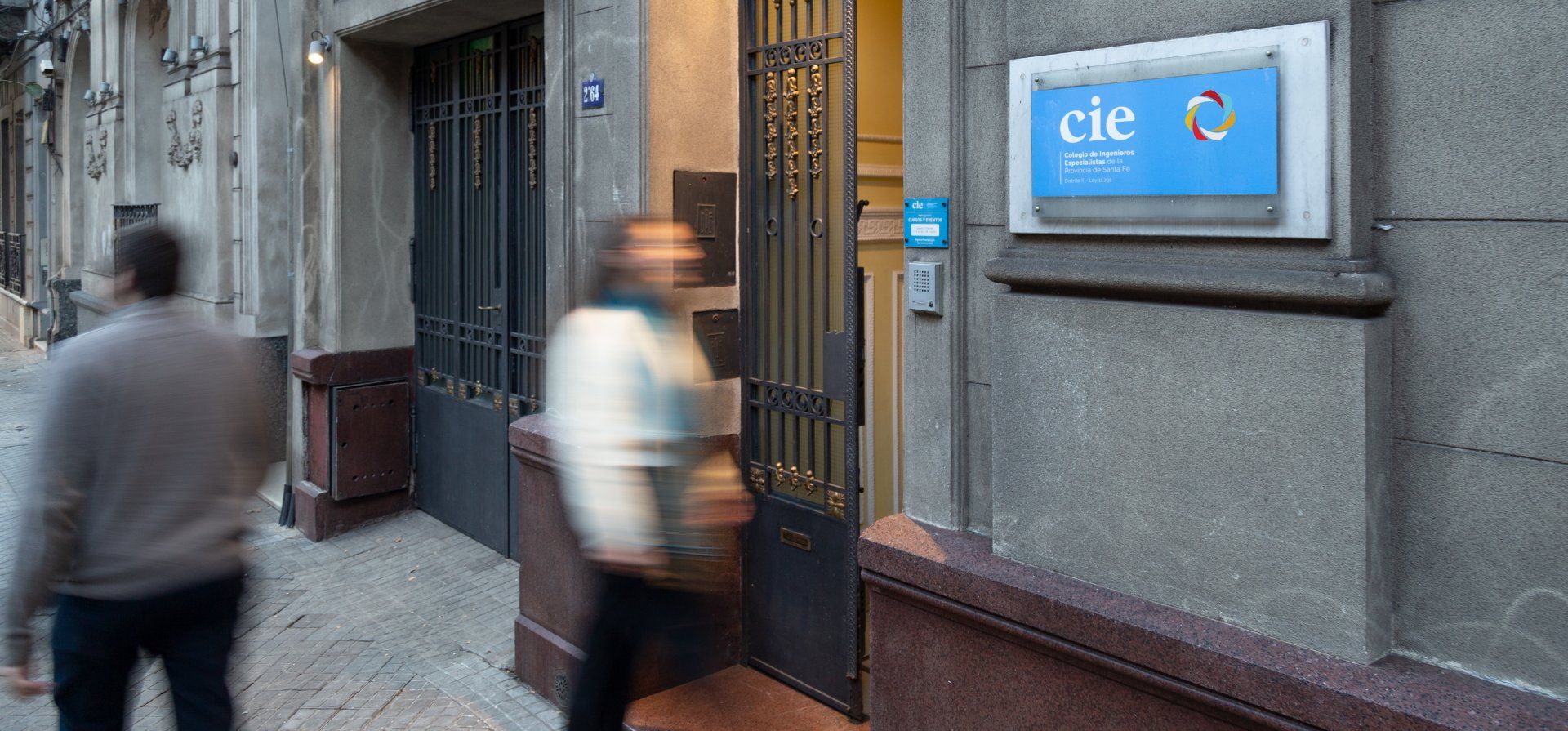El Colegio de Ingenieros Especialistas busca afianzar estudiantes en las carreras de grado