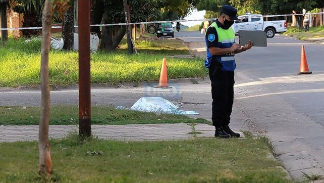 Paraná: un hombre de 80 años fue embestido por un camión y falleció