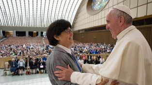El Papa abre el camino para que las mujeres casen y den la comunión