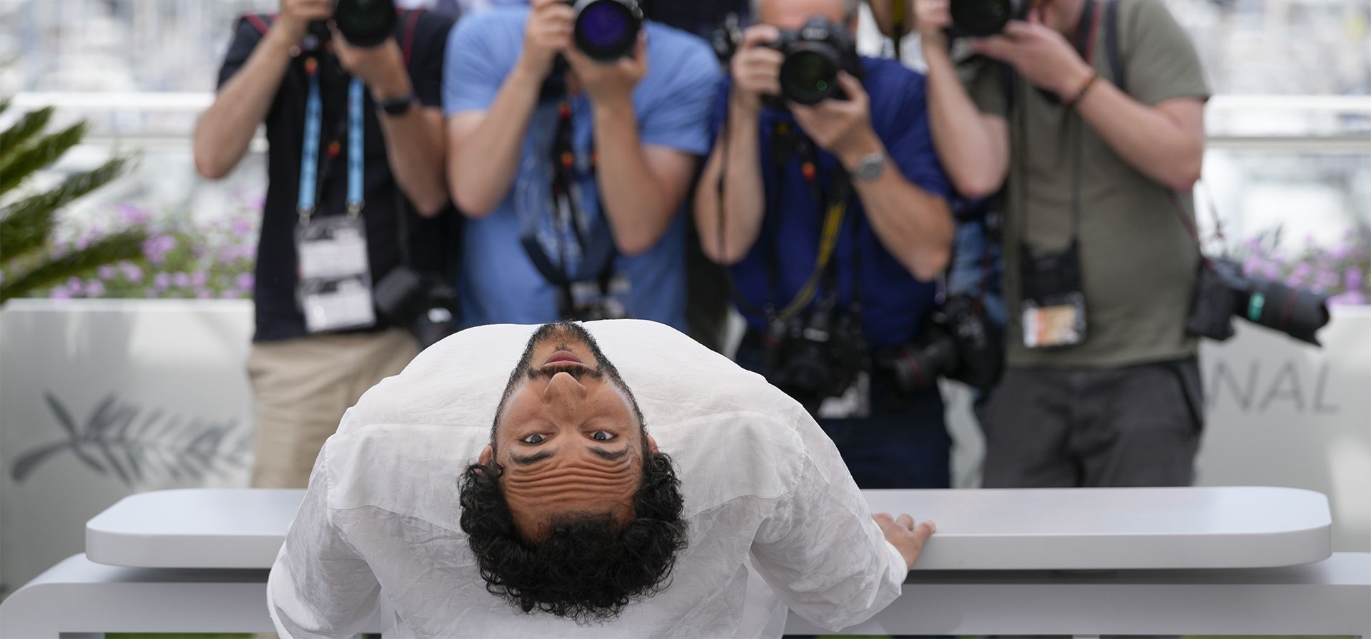 El director Ali Abbasi posa para los fotógrafos en la sesión fotográfica de la película