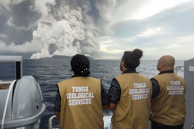 Alerta en Japón, EEUU y Chile por el tsunami originado por el volcán de Tonga