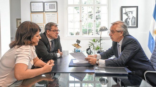 Juicio Político a la Corte: el Presidente entregó el pedido a diputados