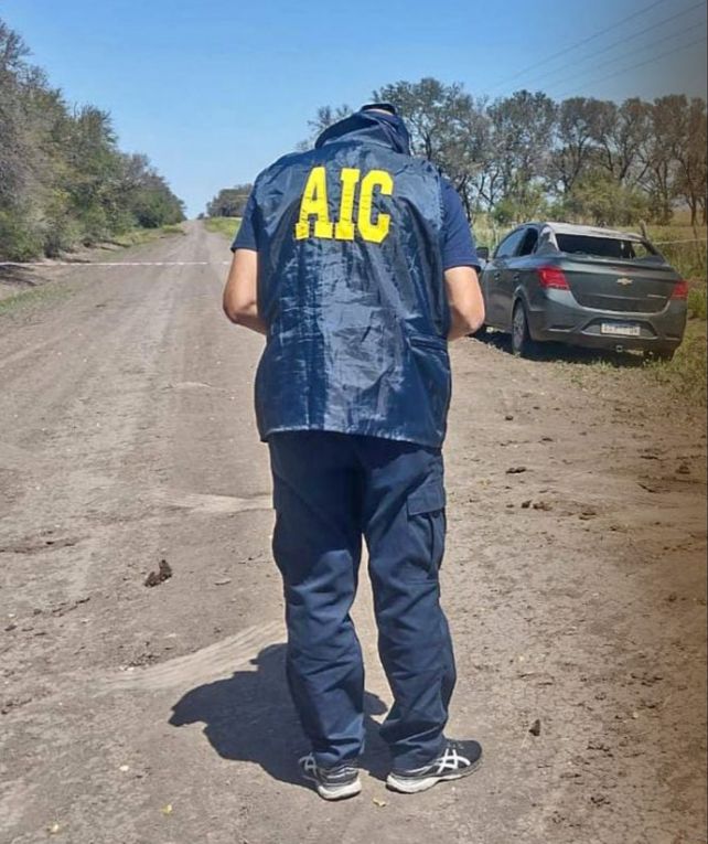 Efectivos de la Agencia de Investigación Criminal (AIC) trabajaron en el lugar.