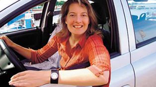 Aseguran que las mujeres al volante son m&aacute;s seguras que los hombres