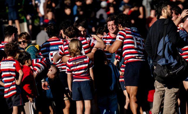 Santa Fe Rugby festeja la clasificación a semifinales en el interuniones litoraleño.