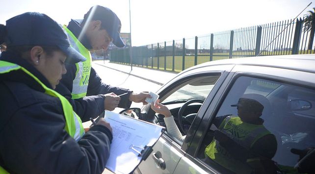 Buscan bajar por ley un 70% el costo de las multas por radares