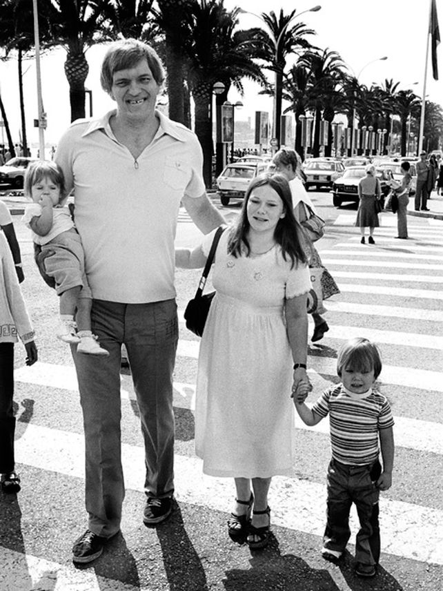 Murió Richard Kiel, el villano con dientes de acero en James Bond