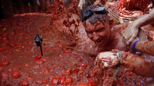 Tomatina, la batalla roja celebró su fiesta anual