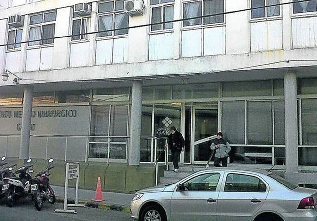 El joven estaba internado en un sanatorio privado de Concordia debido a un cuadro de dengue.