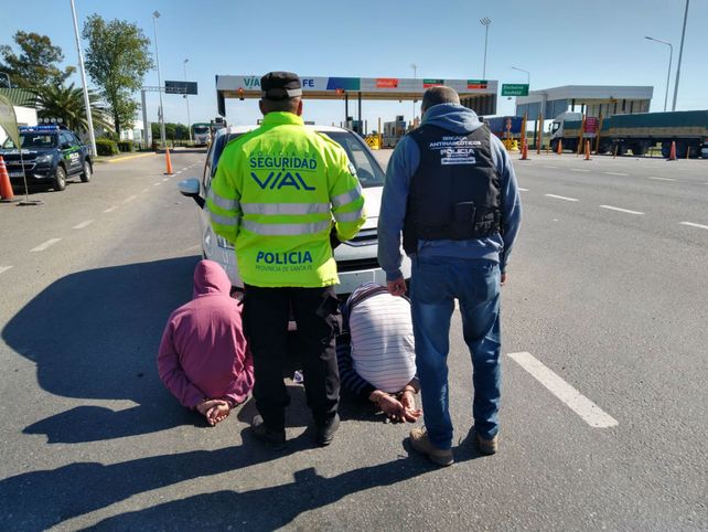 Detuvieron al viudo de Adelfa con cinco kilos de cocaína en la autopista a Santa Fe