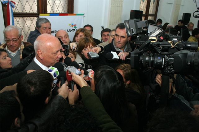 Bonfatti: “Las políticas públicas las fija el gobernador”