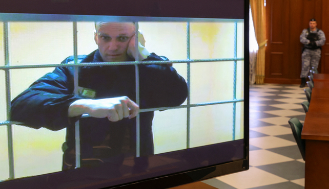 Navalny fue sometido a juicio por zoom