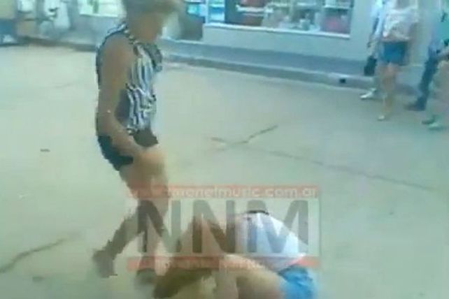 Gualeguay: brutal golpiza a una menor a la salida de un boliche