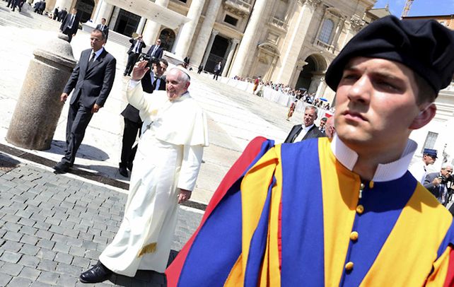 Protagonista. El Pontífice hará el oficio. El último antecedente fue en 2000 cuando Juan Pablo II bendijo los anillos.
