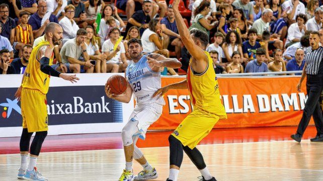 Argentina superó a Catalunya en el primer ensayo preparatorio rumbo al Preclasificatorio Olímpico de Santiago del Estero.