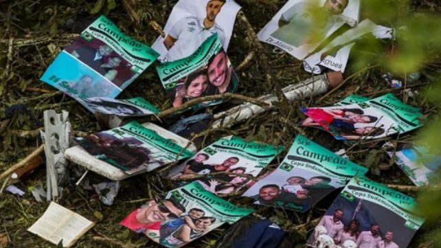 Los panfletos que el utilero de Chapecoense había preparado para los jugadores.