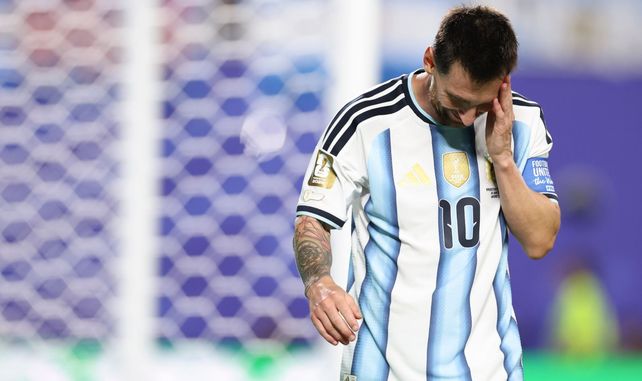 Messi se emocionó hasta las lágrimas tras convertir el primer gol ante Argelia.