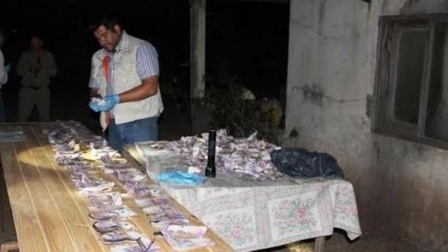 Volvieron a su casa y se encontraron con casi medio millón de pesos y un mensaje llamativo