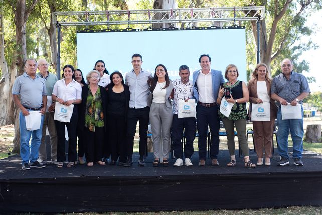 Esteban Ferri renovó por séptima vez su compromiso con la comunidad de General Lagos