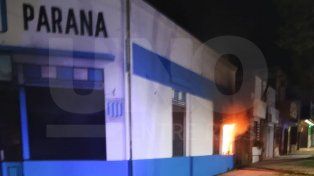 Incendio en la filial de Racing en Paraná: podría ser intencional