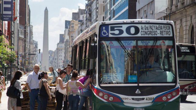 El boleto de colectivo en Buenos Aires pasa de $76,92 a $270