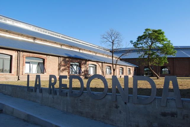 Jóvenes de Ingenia aprenden oficios e impulsan el deporte