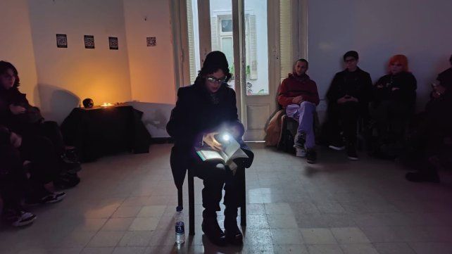 La oscuridad como experiencia cultural: Letras Negras vuelve a la Biblioteca Popular Fermín Chávez